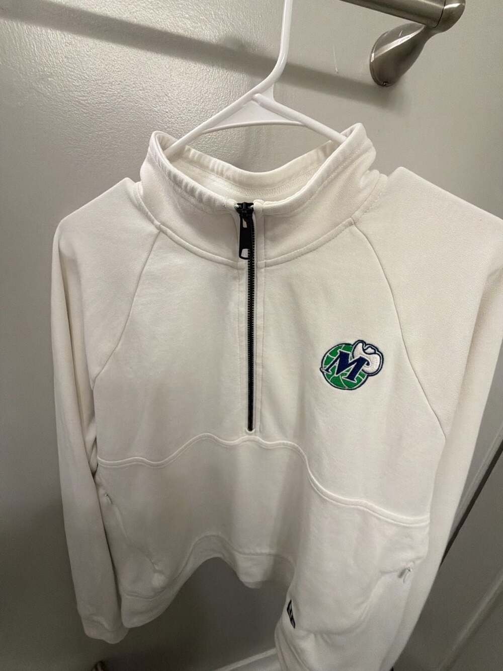 New Era Dallas Mavericks Women’s L White Quarter Zip Jacket NBA Embroidered